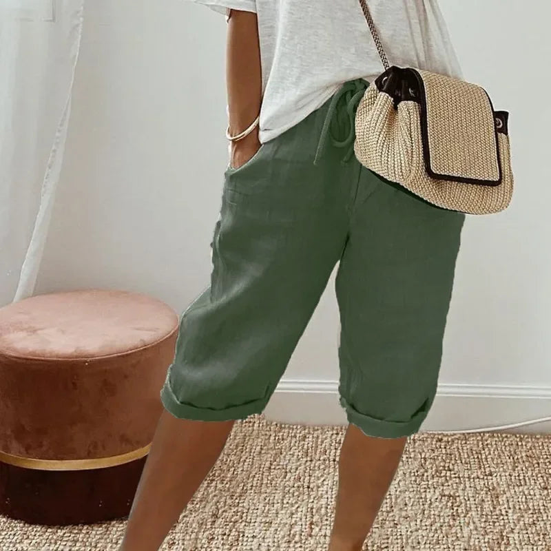 ハイウエストショートパンツの短いデザイン